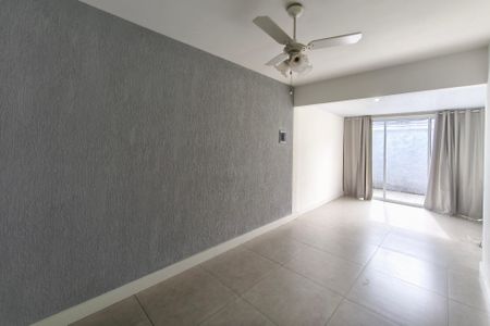 Sala de casa para alugar com 2 quartos, 200m² em Residencial Cosmos, Campinas