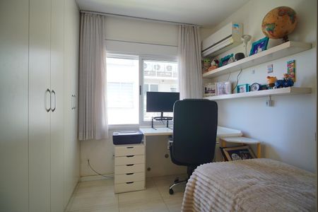 Apartamento à venda com 101m², 3 quartos e 2 vagasQuarto 3