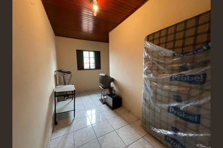 Casa à venda com 218m², 4 quartos e 2 vagas Casa à venda com 218m², 4 quartos e 2 vagasQuarto 4