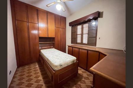 Casa à venda com 218m², 4 quartos e 2 vagas Casa à venda com 218m², 4 quartos e 2 vagasQuarto 2