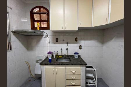 Casa à venda com 218m², 4 quartos e 2 vagas Casa à venda com 218m², 4 quartos e 2 vagasCozinha 1