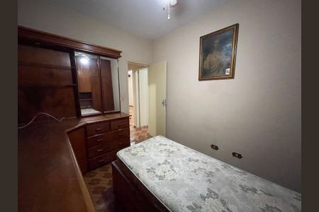 Casa à venda com 218m², 4 quartos e 2 vagas Casa à venda com 218m², 4 quartos e 2 vagasQuarto 2