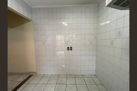 Casa à venda com 218m², 4 quartos e 2 vagas Casa à venda com 218m², 4 quartos e 2 vagasCozinha 2