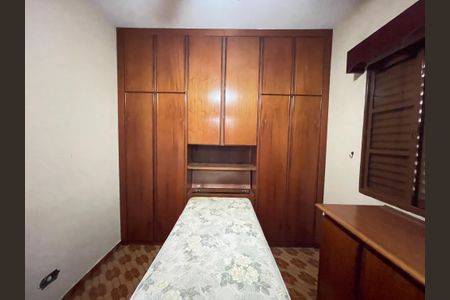 Casa à venda com 218m², 4 quartos e 2 vagas Casa à venda com 218m², 4 quartos e 2 vagasQuarto 2