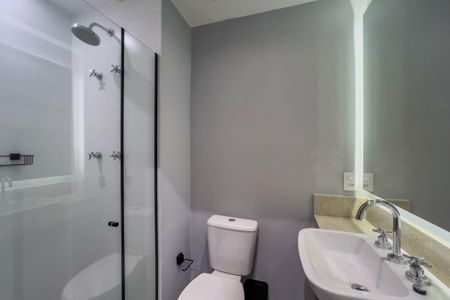 Banheiro de kitnet/studio para alugar com 1 quarto, 28m² em Vila Mariana, São Paulo