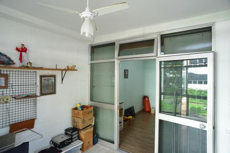 Apartamento para alugar com 215m², 4 quartos e 4 vagas Apartamento para alugar com 215m², 4 quartos e 4 vagasQuarto 2