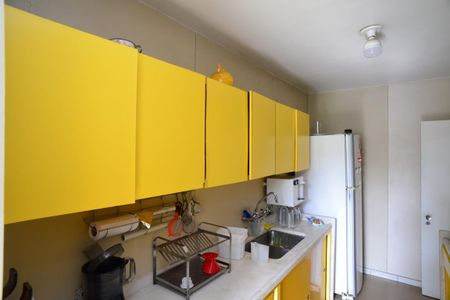 Apartamento para alugar com 215m², 4 quartos e 4 vagas Apartamento para alugar com 215m², 4 quartos e 4 vagasCozinha