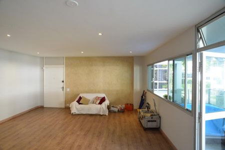 Apartamento para alugar com 215m², 4 quartos e 4 vagas Apartamento para alugar com 215m², 4 quartos e 4 vagasSala