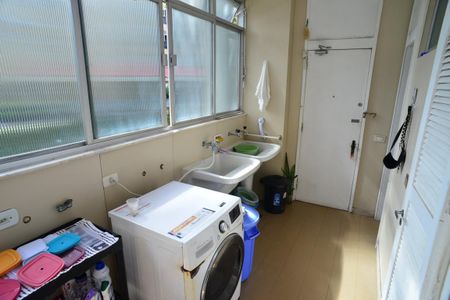 Apartamento para alugar com 215m², 4 quartos e 4 vagas Apartamento para alugar com 215m², 4 quartos e 4 vagasÁrea de Serviço