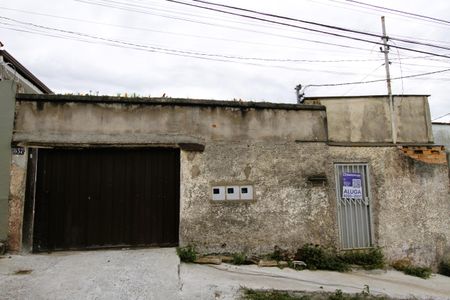 Casa para alugar com 54m², 2 quartos e 1 vagaFachada