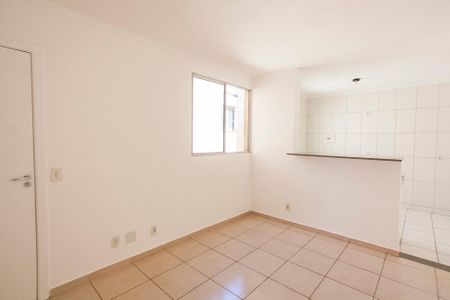 Sala de apartamento para alugar com 2 quartos, 85m² em Brasil, Uberlândia