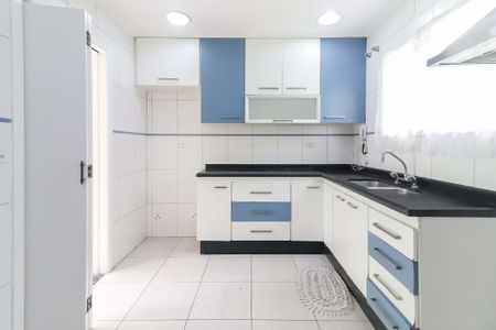 Casa à venda com 336m², 5 quartos e 5 vagasCozinha