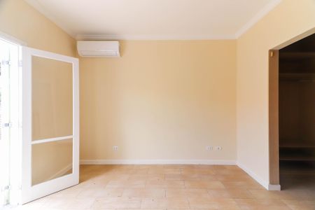 Casa à venda com 336m², 5 quartos e 5 vagasSuite 4