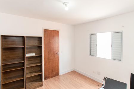 Casa de condomínio à venda com 62m², 2 quartos e 2 vagasQuarto