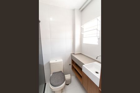 Casa de condomínio à venda com 62m², 2 quartos e 2 vagasBanheiro da Suíte