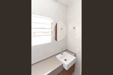 Casa de condomínio à venda com 62m², 2 quartos e 2 vagasBanheiro da Suíte