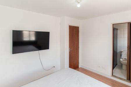 Casa de condomínio à venda com 62m², 2 quartos e 2 vagasSuíte