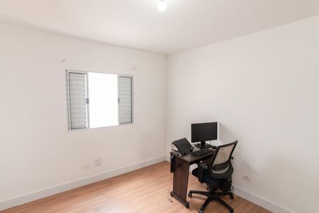 Casa de condomínio à venda com 62m², 2 quartos e 2 vagasQuarto