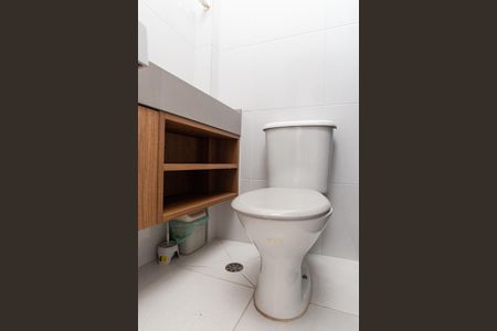 Casa de condomínio à venda com 62m², 2 quartos e 2 vagasBanheiro