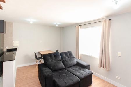 Casa de condomínio à venda com 62m², 2 quartos e 2 vagasSala