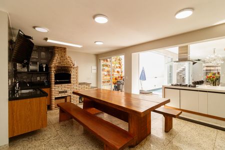 Casa à venda com 292m², 4 quartos e 3 vagasCozinha