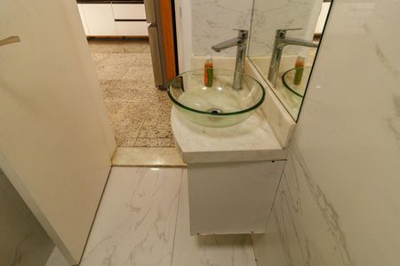 Casa à venda com 292m², 4 quartos e 3 vagasBanheiro