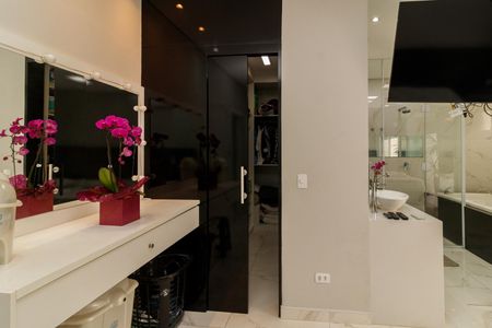 Casa à venda com 292m², 4 quartos e 3 vagasSuíte