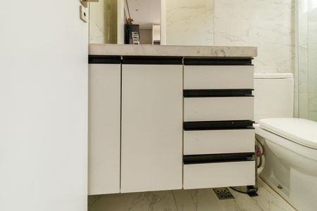 Casa à venda com 292m², 4 quartos e 3 vagasSuíte 2 banheiro