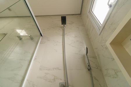 Casa à venda com 292m², 4 quartos e 3 vagasSuíte 2 banheiro