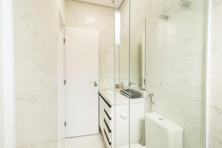 Casa à venda com 292m², 4 quartos e 3 vagasSuíte 2 banheiro