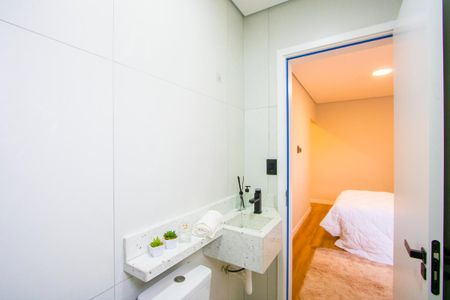 Casa à venda com 160m², 3 quartos e 4 vagasBanheiro do quarto 1