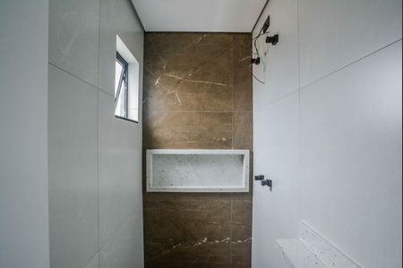 Casa à venda com 160m², 3 quartos e 4 vagas Casa à venda com 160m², 3 quartos e 4 vagasBanheiro da Suíte