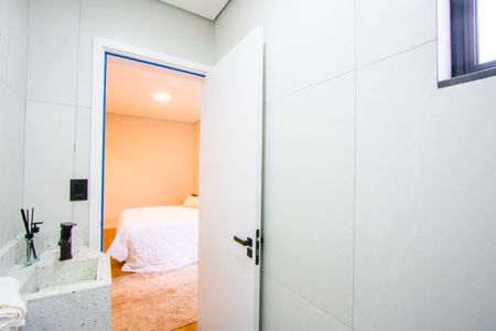 Casa à venda com 160m², 3 quartos e 4 vagasBanheiro do quarto 1