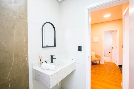 Casa à venda com 160m², 3 quartos e 4 vagasBanheiro social