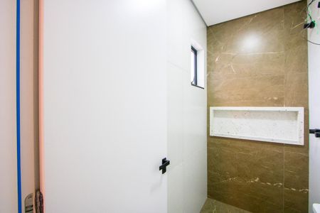 Casa à venda com 160m², 3 quartos e 4 vagasBanheiro do quarto 1