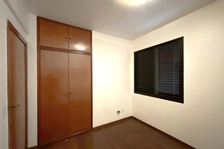 Apartamento à venda com 155m², 4 quartos e 2 vagasQuarto 3
