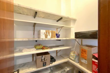 Apartamento à venda com 155m², 4 quartos e 2 vagasDispensa