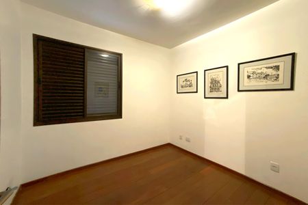 Apartamento à venda com 155m², 4 quartos e 2 vagasQuarto 3