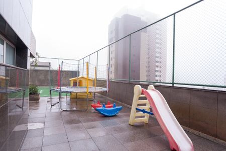 Apartamento para alugar com 107m², 2 quartos e 2 vagasÁrea comum - Playground