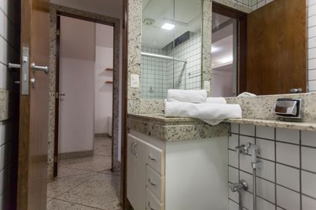 Apartamento para alugar com 107m², 2 quartos e 2 vagasBanheiro Social