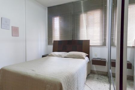 Apartamento para alugar com 107m², 2 quartos e 2 vagassuite 