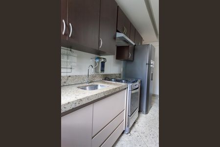 Apartamento para alugar com 107m², 2 quartos e 2 vagasCozinha