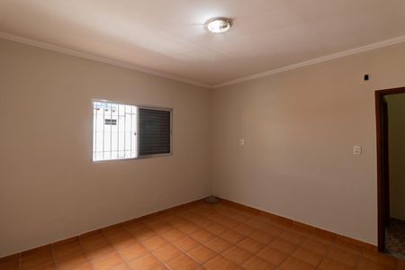 Casa à venda com 180m², 4 quartos e 5 vagas Casa à venda com 180m², 4 quartos e 5 vagasQuarto 3