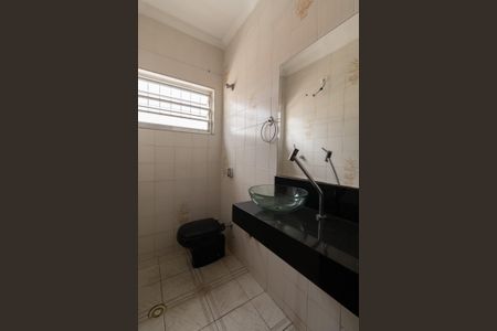 Casa à venda com 180m², 4 quartos e 5 vagas Casa à venda com 180m², 4 quartos e 5 vagasLavabo