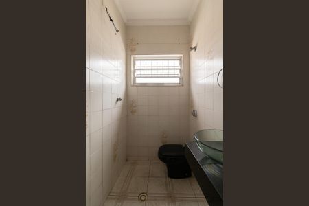 Casa à venda com 180m², 4 quartos e 5 vagas Casa à venda com 180m², 4 quartos e 5 vagasLavabo