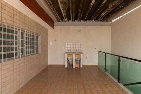 Casa à venda com 180m², 4 quartos e 5 vagas Casa à venda com 180m², 4 quartos e 5 vagasÁrea de Serviço