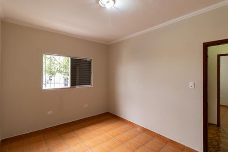 Casa à venda com 180m², 4 quartos e 5 vagas Casa à venda com 180m², 4 quartos e 5 vagasQuarto 2
