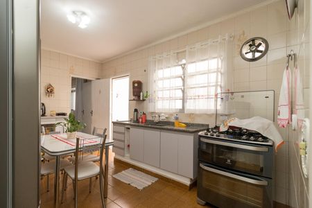 Casa à venda com 200m², 2 quartos e 2 vagas Casa à venda com 200m², 2 quartos e 2 vagasCozinha 1