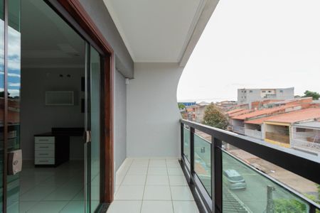 Casa para alugar com 300m², 3 quartos e 3 vagasVaranda Suíte 