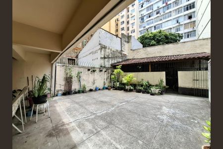Apartamento à venda com 47m², 2 quartos e sem vagaÁrea comum 
